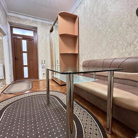 לבוב Центр, Біля Медичного Університету, Вулиця Личаківська מראה חיצוני תמונה